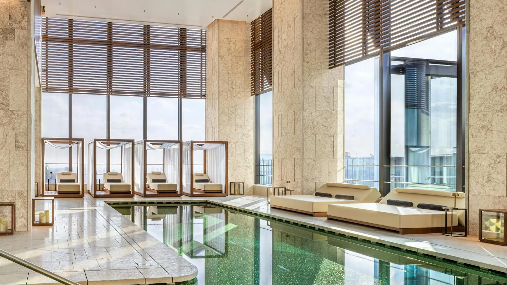 2 Luxe Hotels bij Koishikawa Korakuen Garden die Opvallen